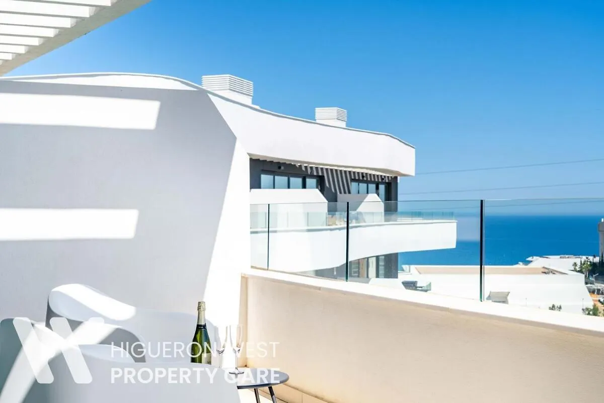 Higueron West Property Collection - The Skyline Penthouse By Hwpc Málaga 0*,